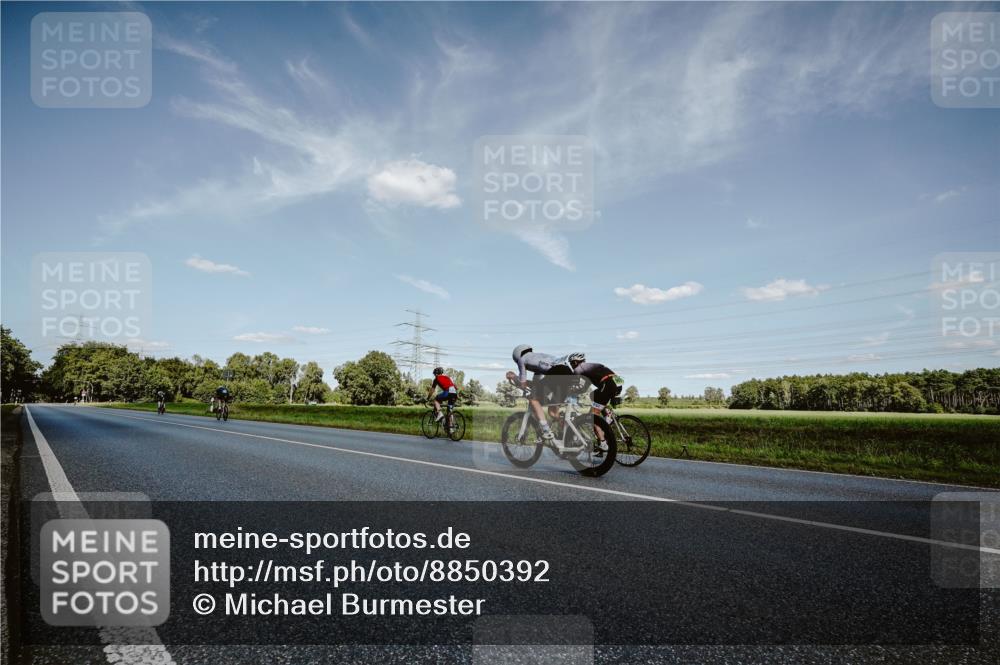 07.09.2025 - 19. Norderstedt Triathlon Michael Burmester http://msf.ph/oto/8850392 07.09.2025 14:14:46 Radfahren  meine-sportfotos.de