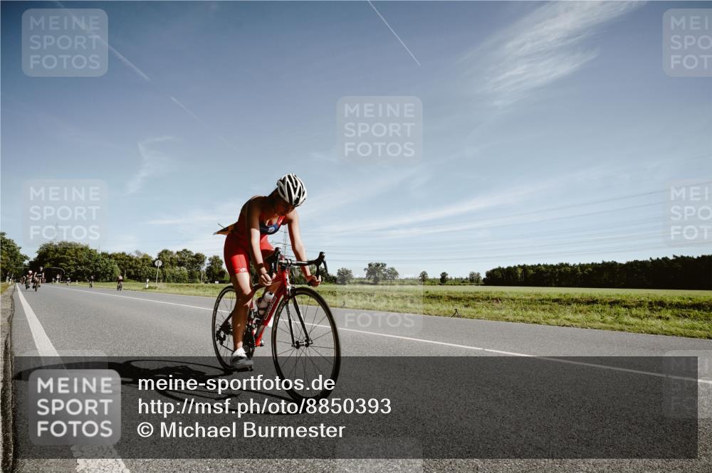 07.09.2025 - 19. Norderstedt Triathlon Michael Burmester http://msf.ph/oto/8850393 07.09.2025 11:06:32 Radfahren 196, 1189, 1198, 1203 meine-sportfotos.de