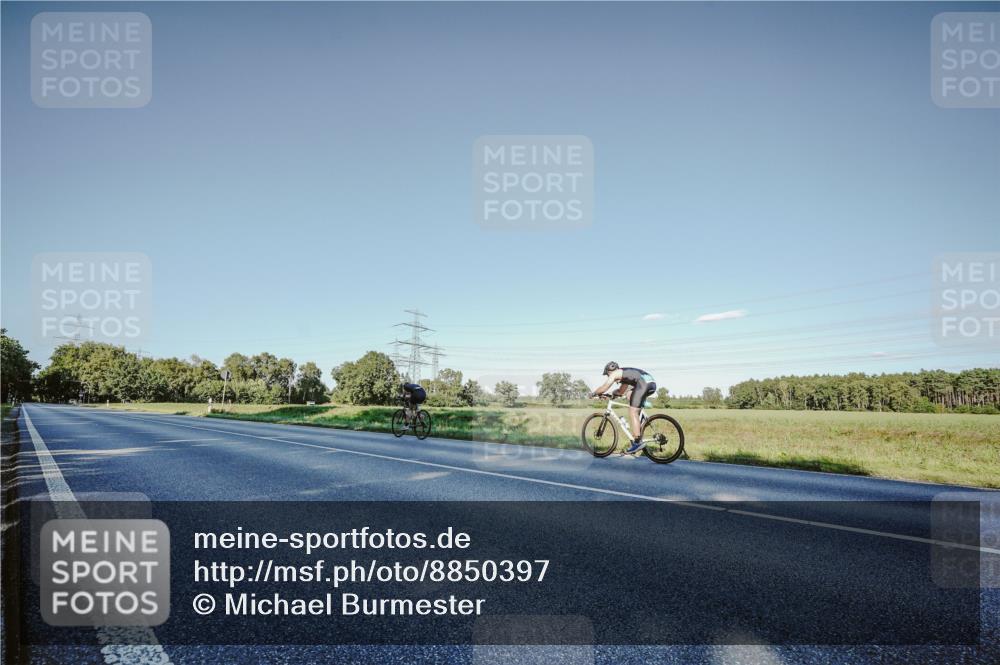07.09.2025 - 19. Norderstedt Triathlon Michael Burmester http://msf.ph/oto/8850397 07.09.2025 16:30:58 Radfahren  meine-sportfotos.de