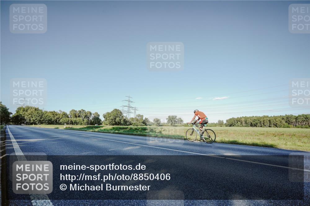 07.09.2025 - 19. Norderstedt Triathlon Michael Burmester http://msf.ph/oto/8850406 07.09.2025 16:31:27 Radfahren 418 meine-sportfotos.de
