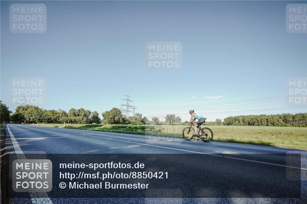 07.09.2025 - 19. Norderstedt Triathlon Michael Burmester http://msf.ph/oto/8850421 07.09.2025 16:31:53 Radfahren  meine-sportfotos.de