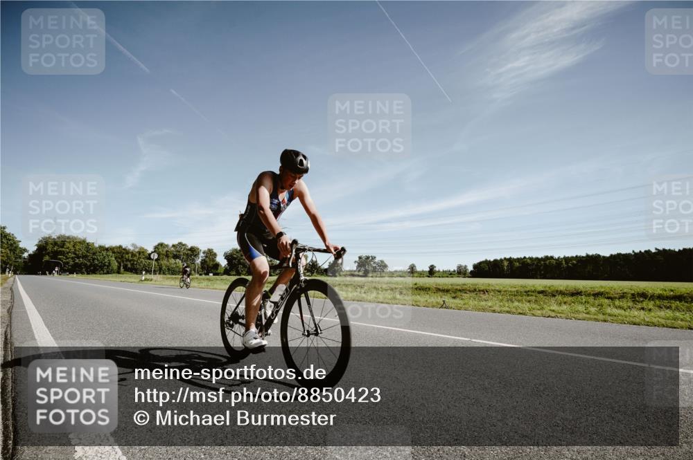 07.09.2025 - 19. Norderstedt Triathlon Michael Burmester http://msf.ph/oto/8850423 07.09.2025 11:06:56 Radfahren 1179 meine-sportfotos.de