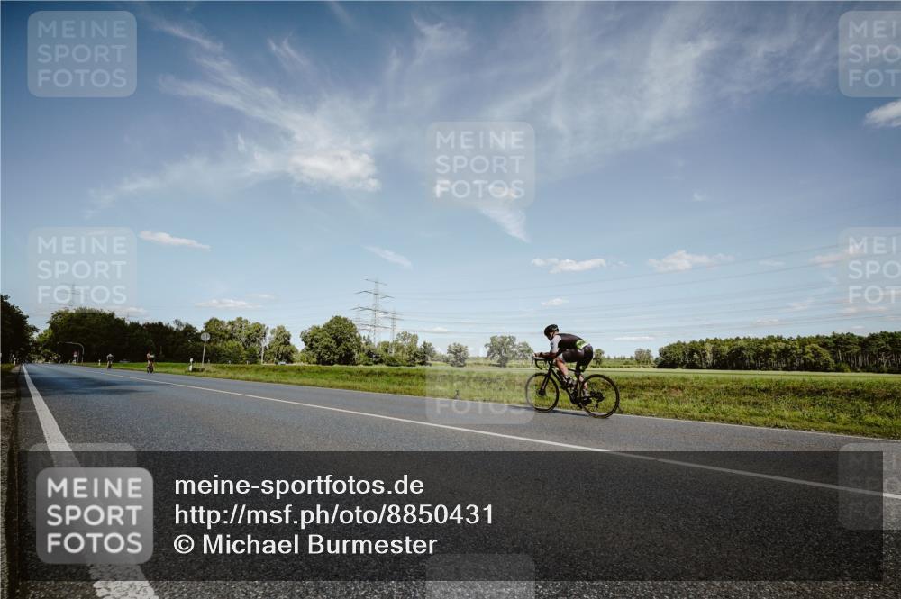 07.09.2025 - 19. Norderstedt Triathlon Michael Burmester http://msf.ph/oto/8850431 07.09.2025 14:15:29 Radfahren  meine-sportfotos.de