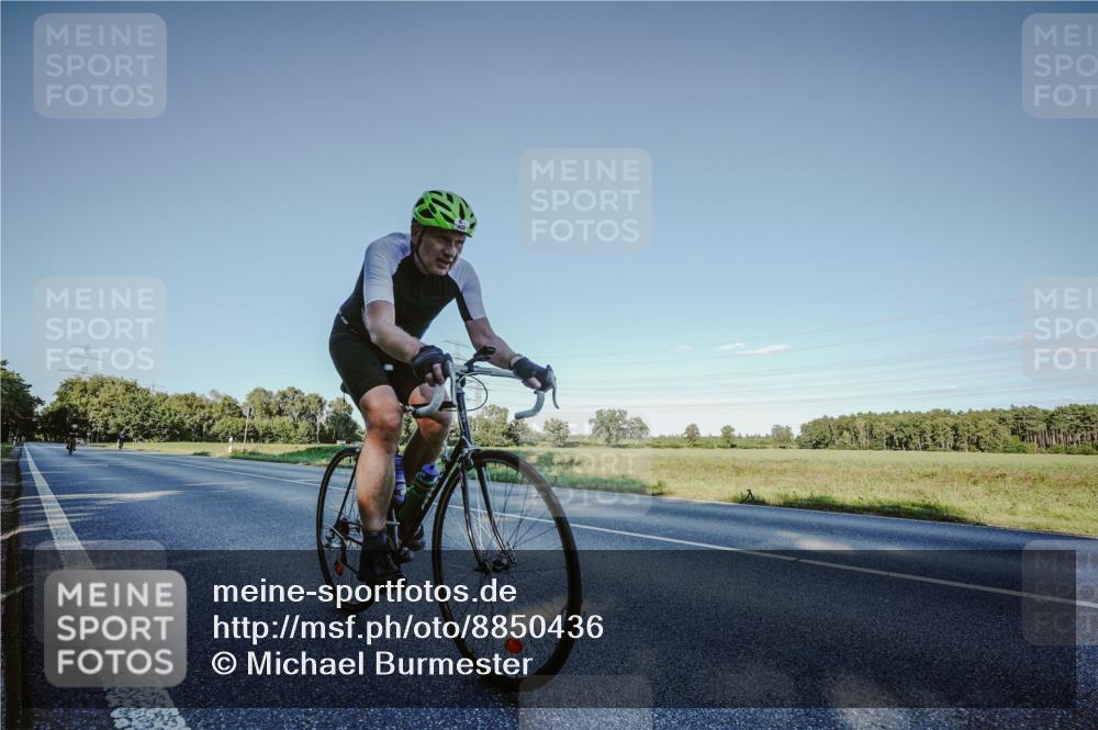 07.09.2025 - 19. Norderstedt Triathlon Michael Burmester http://msf.ph/oto/8850436 07.09.2025 16:32:28 Radfahren 432, 1458 meine-sportfotos.de