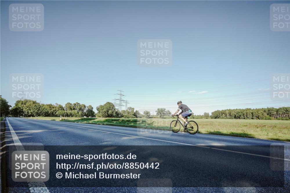 07.09.2025 - 19. Norderstedt Triathlon Michael Burmester http://msf.ph/oto/8850442 07.09.2025 16:32:41 Radfahren  meine-sportfotos.de