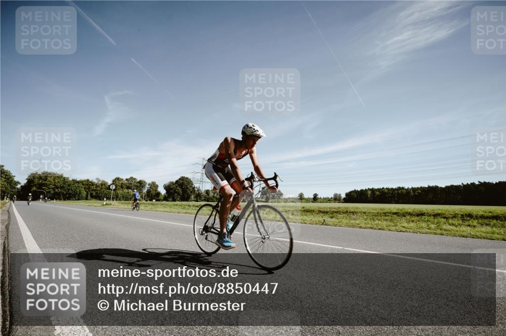 07.09.2025 - 19. Norderstedt Triathlon Michael Burmester http://msf.ph/oto/8850447 07.09.2025 11:07:41 Radfahren 1186 meine-sportfotos.de