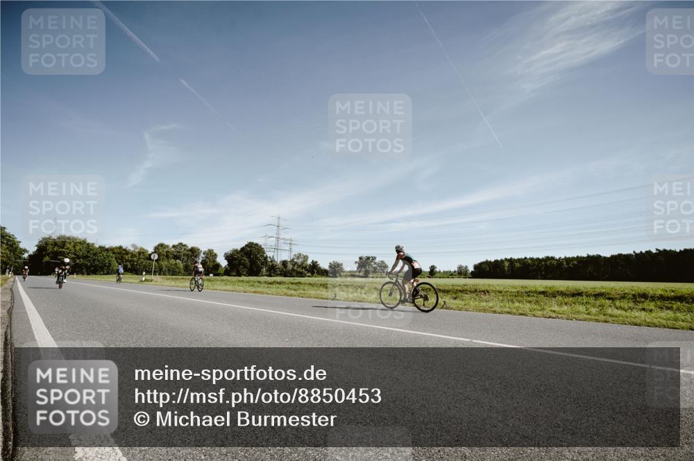 07.09.2025 - 19. Norderstedt Triathlon Michael Burmester http://msf.ph/oto/8850453 07.09.2025 11:07:43 Radfahren 1175, 1186 meine-sportfotos.de