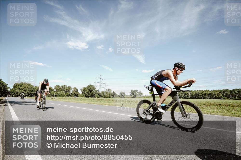 07.09.2025 - 19. Norderstedt Triathlon Michael Burmester http://msf.ph/oto/8850455 07.09.2025 14:16:22 Radfahren 391, 1042, 1408, 1459 meine-sportfotos.de