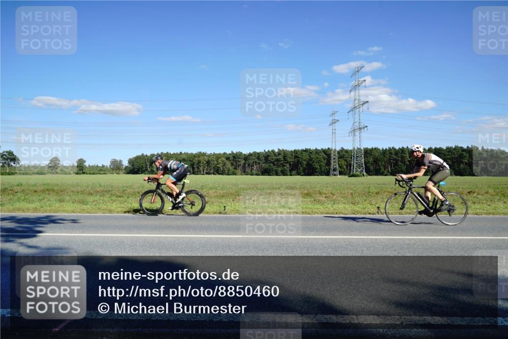 07.09.2025 - 19. Norderstedt Triathlon Michael Burmester http://msf.ph/oto/8850460 07.09.2025 15:29:24 Radfahren 396, 925 meine-sportfotos.de