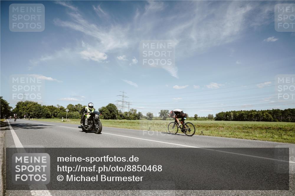 07.09.2025 - 19. Norderstedt Triathlon Michael Burmester http://msf.ph/oto/8850468 07.09.2025 14:16:26 Radfahren 1401, 1408, 1459 meine-sportfotos.de