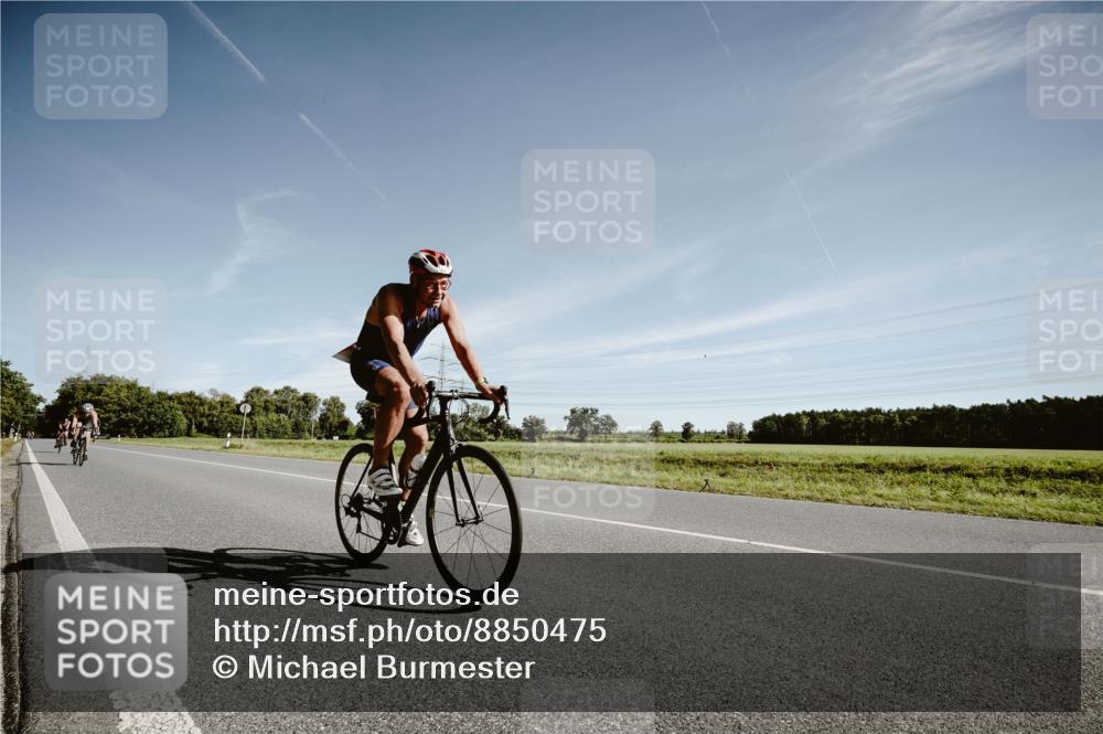 07.09.2025 - 19. Norderstedt Triathlon Michael Burmester http://msf.ph/oto/8850475 07.09.2025 11:08:18 Radfahren 821, 1164 meine-sportfotos.de