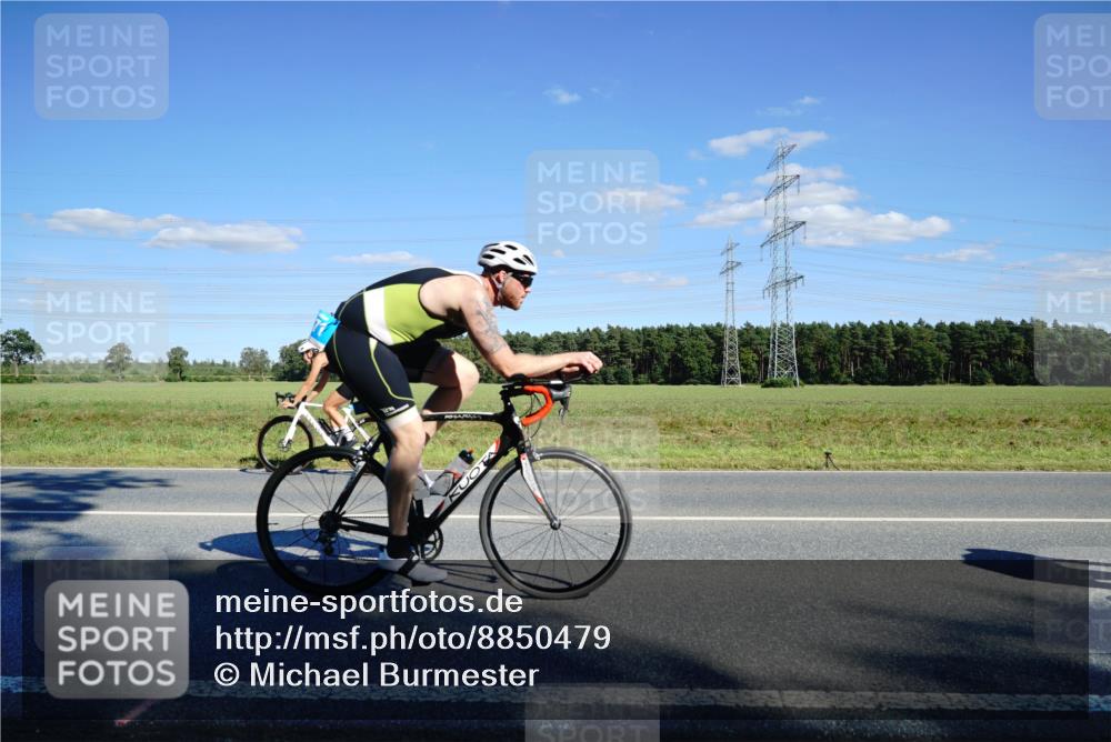 07.09.2025 - 19. Norderstedt Triathlon Michael Burmester http://msf.ph/oto/8850479 07.09.2025 15:29:46 Radfahren 871, 1524 meine-sportfotos.de