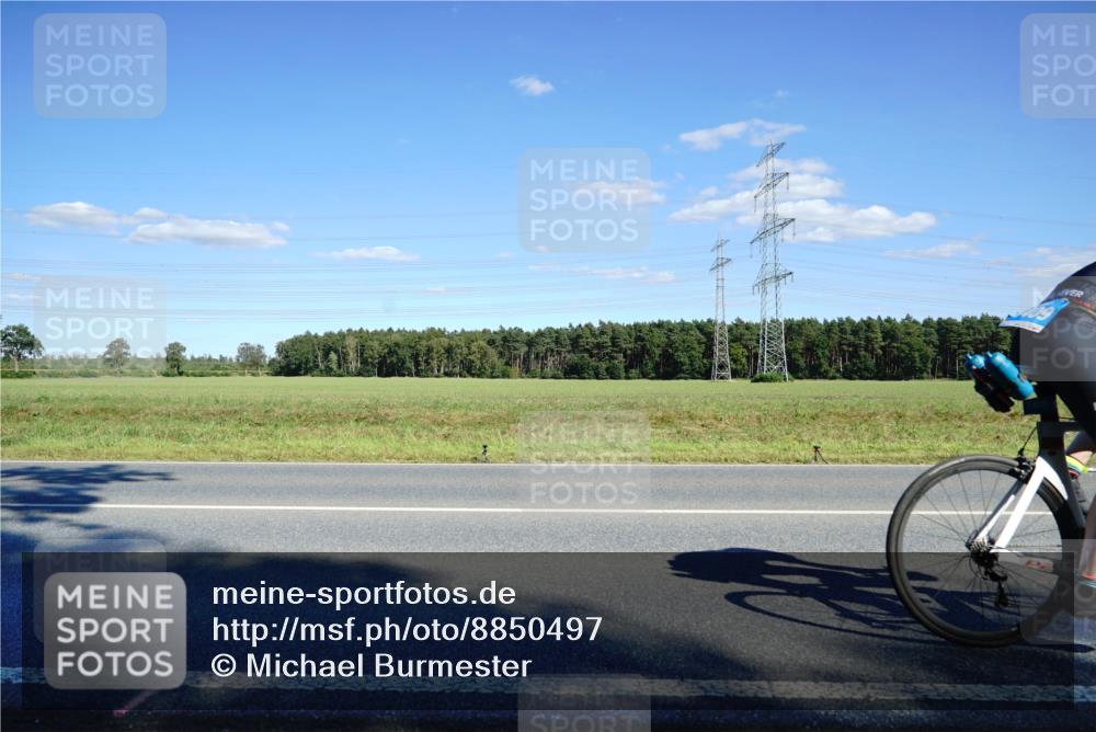 07.09.2025 - 19. Norderstedt Triathlon Michael Burmester http://msf.ph/oto/8850497 07.09.2025 15:30:11 Radfahren 1409, 1526 meine-sportfotos.de