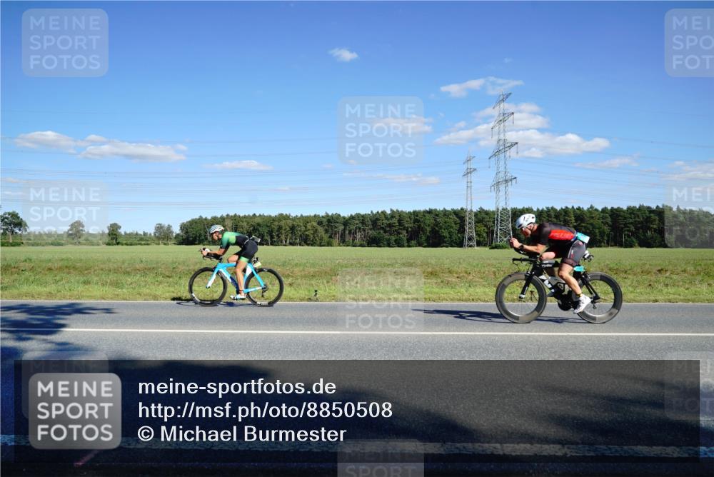 07.09.2025 - 19. Norderstedt Triathlon Michael Burmester http://msf.ph/oto/8850508 07.09.2025 15:30:15 Radfahren 868, 1526 meine-sportfotos.de