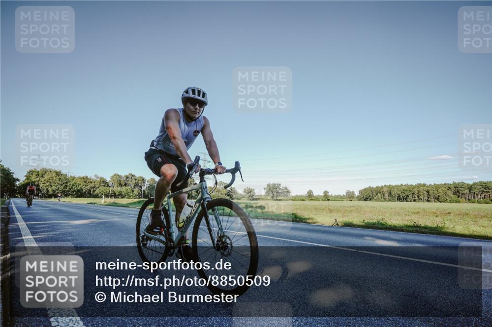 07.09.2025 - 19. Norderstedt Triathlon Michael Burmester http://msf.ph/oto/8850509 07.09.2025 16:36:04 Radfahren 378, 1443 meine-sportfotos.de
