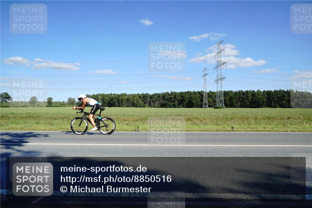07.09.2025 - 19. Norderstedt Triathlon Michael Burmester http://msf.ph/oto/8850516 07.09.2025 15:30:29 Radfahren 452, 884 meine-sportfotos.de