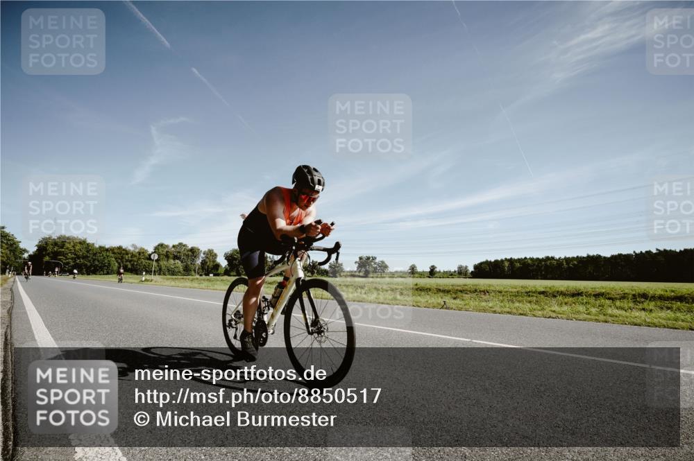 07.09.2025 - 19. Norderstedt Triathlon Michael Burmester http://msf.ph/oto/8850517 07.09.2025 11:08:33 Radfahren 1340 meine-sportfotos.de