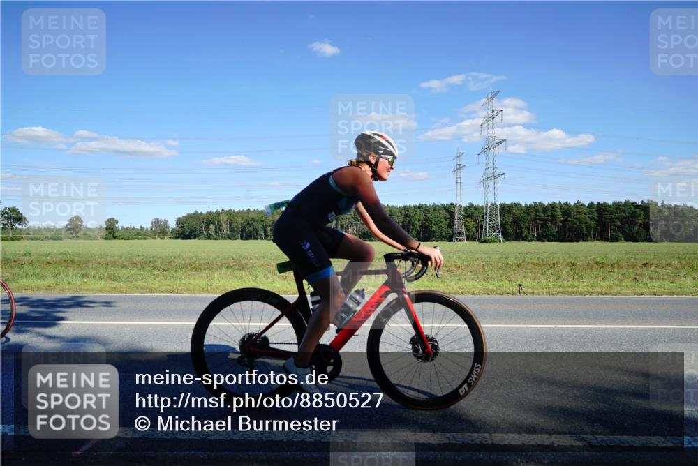07.09.2025 - 19. Norderstedt Triathlon Michael Burmester http://msf.ph/oto/8850527 07.09.2025 15:30:33 Radfahren 407, 445, 452, 870, 884, 1435, 1486, 1545 meine-sportfotos.de