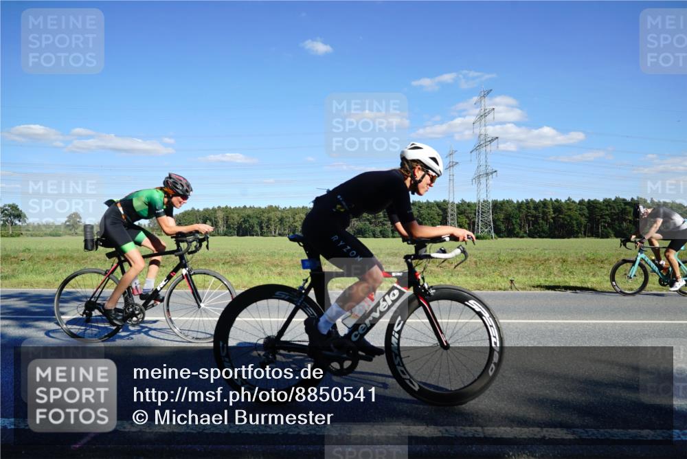 07.09.2025 - 19. Norderstedt Triathlon Michael Burmester http://msf.ph/oto/8850541 07.09.2025 15:30:37 Radfahren 399, 445, 467, 870, 1435, 1486, 1545 meine-sportfotos.de