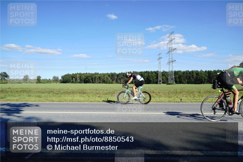 07.09.2025 - 19. Norderstedt Triathlon Michael Burmester http://msf.ph/oto/8850543 07.09.2025 15:30:37 Radfahren 399, 445, 467, 870, 1435, 1486, 1545 meine-sportfotos.de