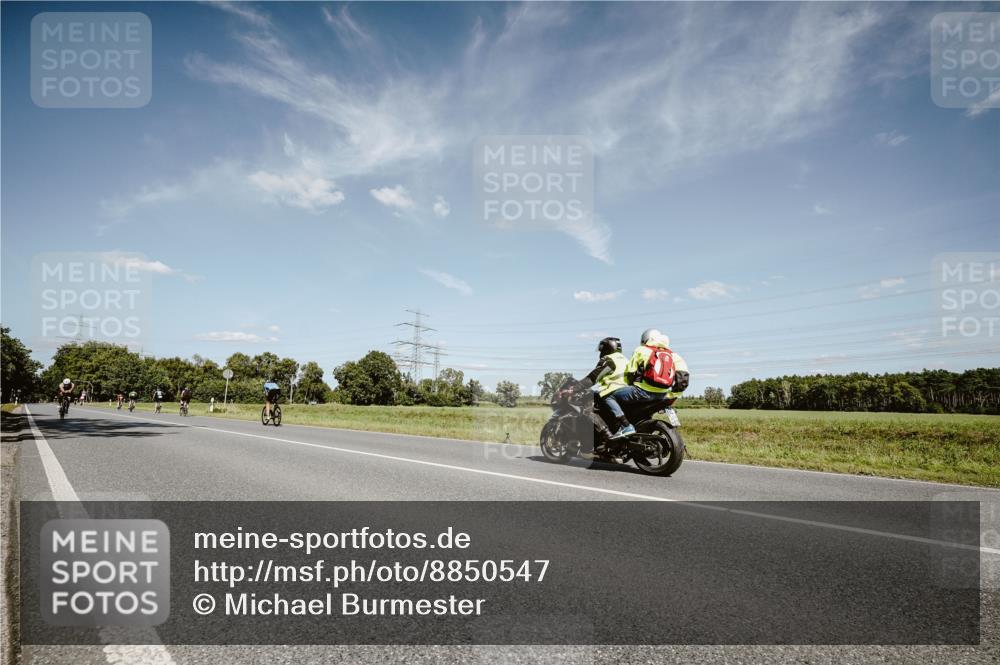 07.09.2025 - 19. Norderstedt Triathlon Michael Burmester http://msf.ph/oto/8850547 07.09.2025 14:16:49 Radfahren 993 meine-sportfotos.de