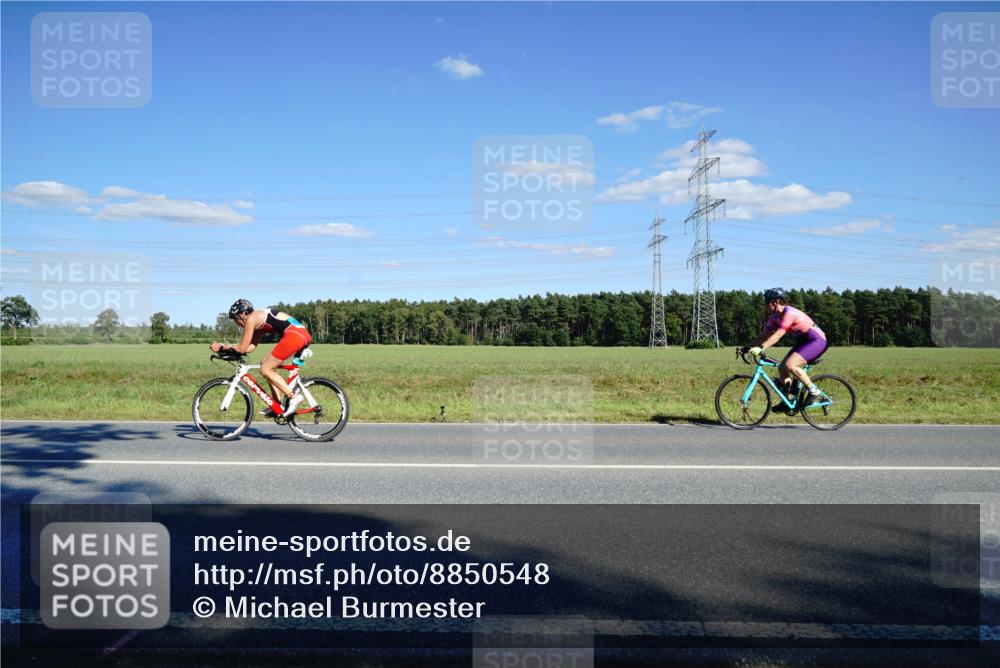 07.09.2025 - 19. Norderstedt Triathlon Michael Burmester http://msf.ph/oto/8850548 07.09.2025 15:30:39 Radfahren 383, 399, 467, 1545 meine-sportfotos.de