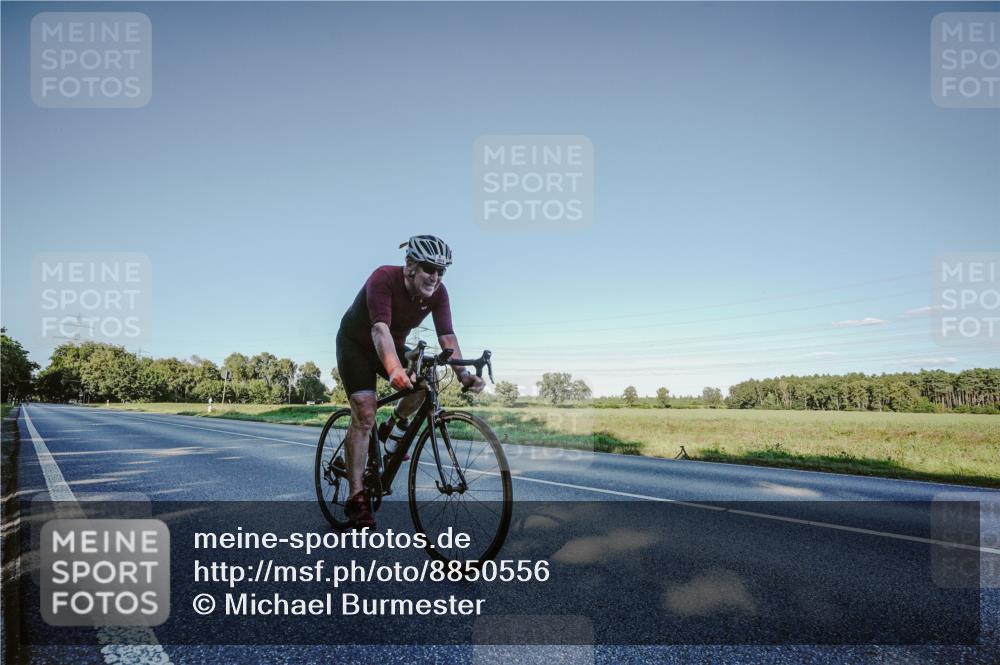 07.09.2025 - 19. Norderstedt Triathlon Michael Burmester http://msf.ph/oto/8850556 07.09.2025 16:37:33 Radfahren 1515 meine-sportfotos.de