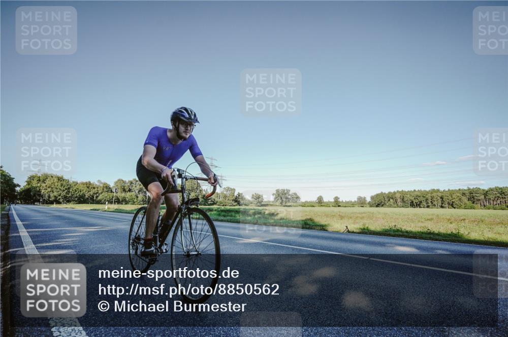 07.09.2025 - 19. Norderstedt Triathlon Michael Burmester http://msf.ph/oto/8850562 07.09.2025 16:37:47 Radfahren 1452 meine-sportfotos.de