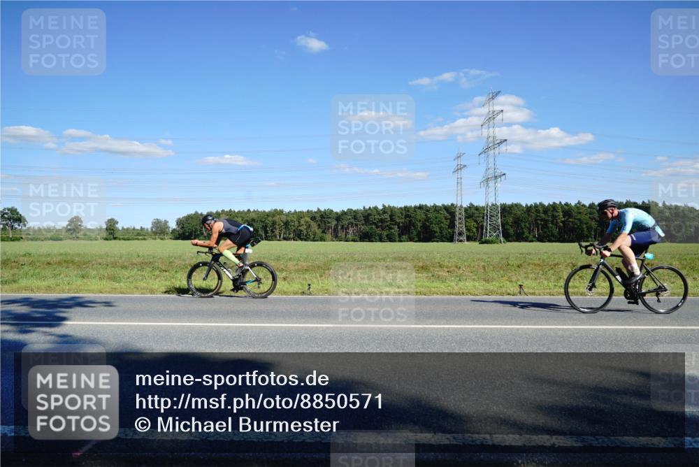 07.09.2025 - 19. Norderstedt Triathlon Michael Burmester http://msf.ph/oto/8850571 07.09.2025 15:30:54 Radfahren 438, 1482 meine-sportfotos.de