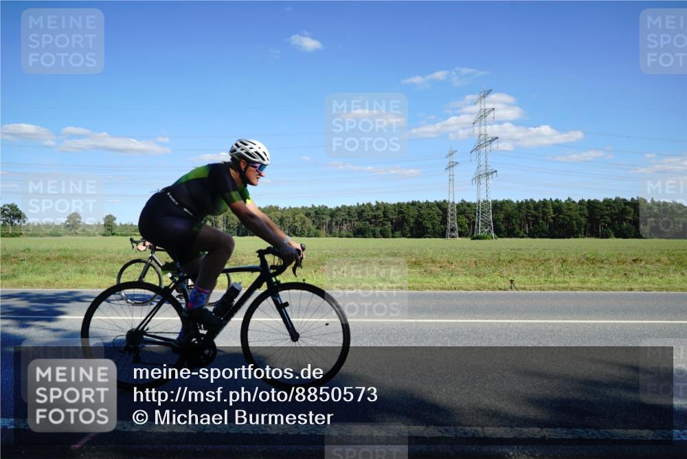 07.09.2025 - 19. Norderstedt Triathlon Michael Burmester http://msf.ph/oto/8850573 07.09.2025 15:30:54 Radfahren 438, 1482 meine-sportfotos.de