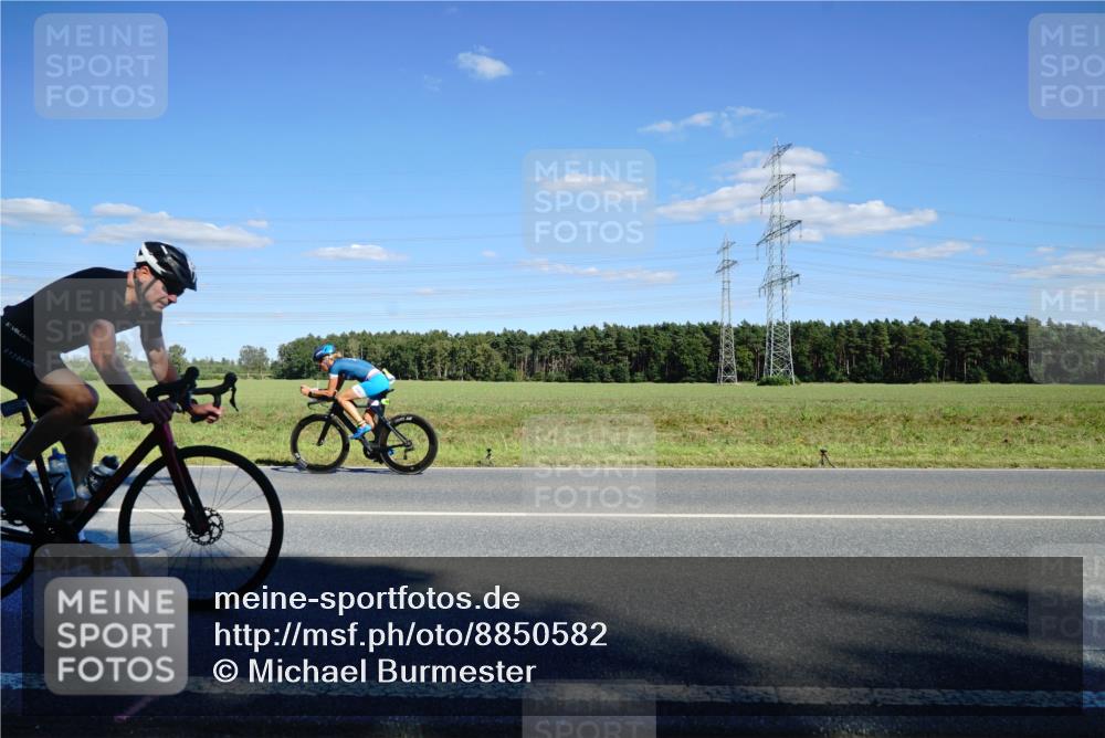07.09.2025 - 19. Norderstedt Triathlon Michael Burmester http://msf.ph/oto/8850582 07.09.2025 15:31:02 Radfahren 1420 meine-sportfotos.de