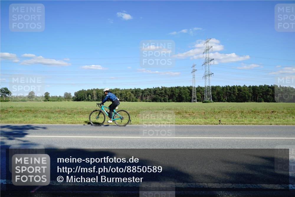 07.09.2025 - 19. Norderstedt Triathlon Michael Burmester http://msf.ph/oto/8850589 07.09.2025 15:31:16 Radfahren 431 meine-sportfotos.de