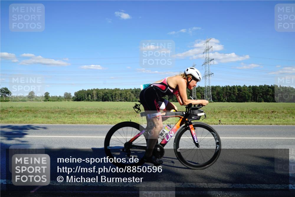 07.09.2025 - 19. Norderstedt Triathlon Michael Burmester http://msf.ph/oto/8850596 07.09.2025 15:31:21 Radfahren 431, 955, 1528, 1534 meine-sportfotos.de