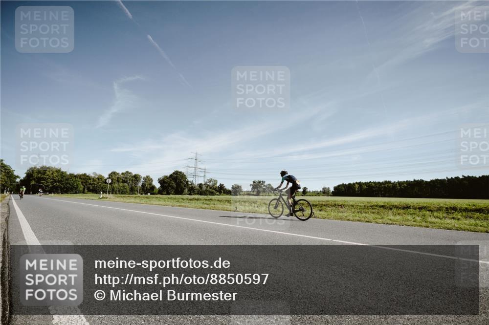 07.09.2025 - 19. Norderstedt Triathlon Michael Burmester http://msf.ph/oto/8850597 07.09.2025 11:09:40 Radfahren 770 meine-sportfotos.de