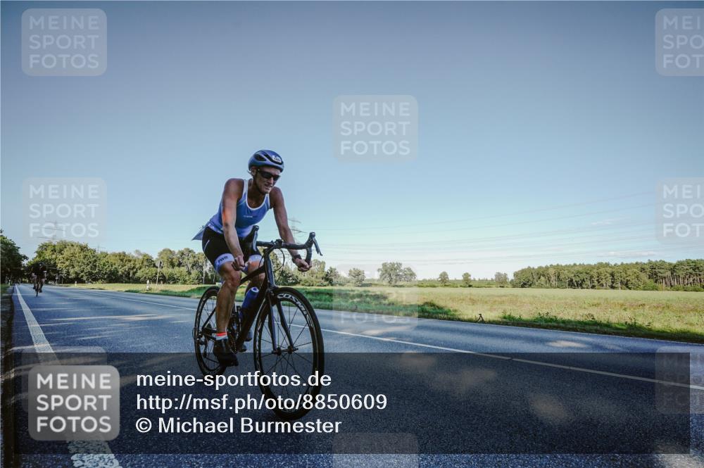 07.09.2025 - 19. Norderstedt Triathlon Michael Burmester http://msf.ph/oto/8850609 07.09.2025 16:40:04 Radfahren 1423, 1516 meine-sportfotos.de