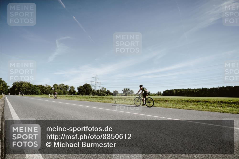 07.09.2025 - 19. Norderstedt Triathlon Michael Burmester http://msf.ph/oto/8850612 07.09.2025 11:09:49 Radfahren  meine-sportfotos.de