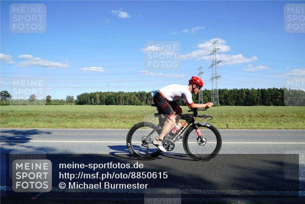 07.09.2025 - 19. Norderstedt Triathlon Michael Burmester http://msf.ph/oto/8850615 07.09.2025 15:31:39 Radfahren 1511, 1537 meine-sportfotos.de