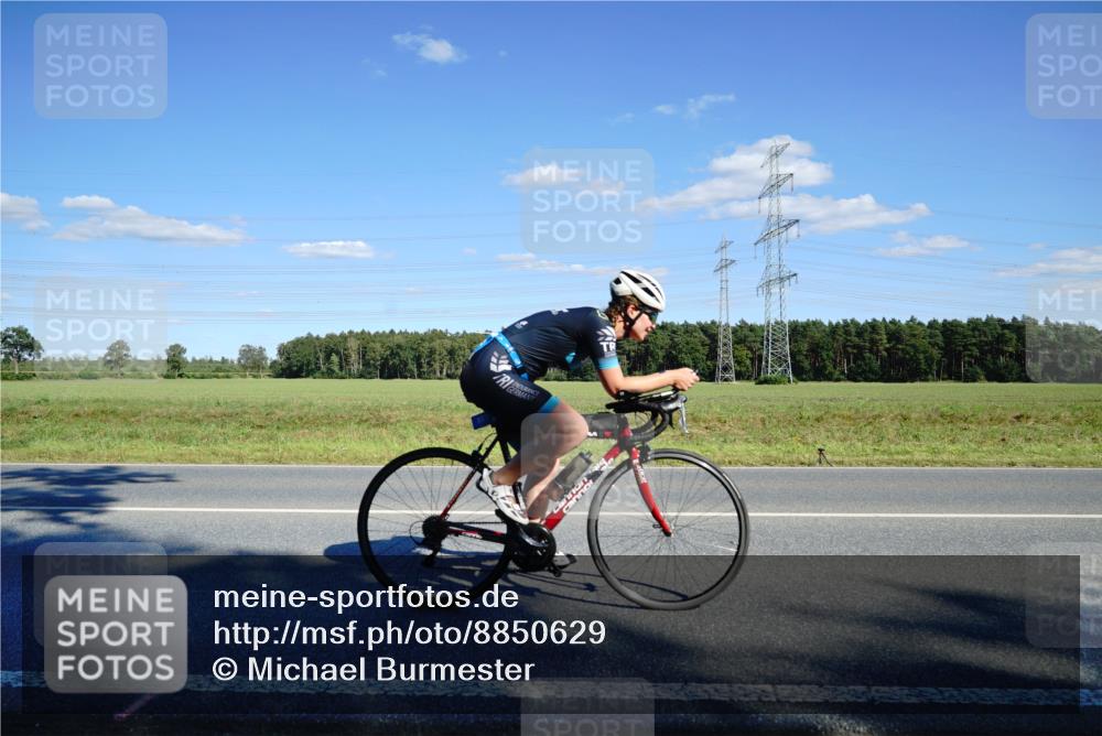 07.09.2025 - 19. Norderstedt Triathlon Michael Burmester http://msf.ph/oto/8850629 07.09.2025 15:31:45 Radfahren 917, 944, 953, 957, 1411 meine-sportfotos.de