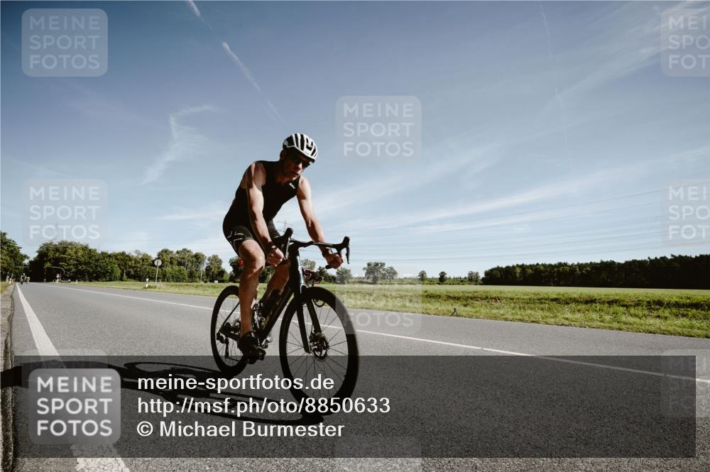 07.09.2025 - 19. Norderstedt Triathlon Michael Burmester http://msf.ph/oto/8850633 07.09.2025 11:10:08 Radfahren 774 meine-sportfotos.de