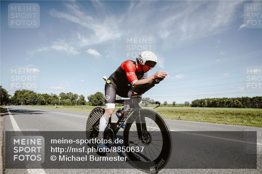 07.09.2025 - 19. Norderstedt Triathlon Michael Burmester http://msf.ph/oto/8850637 07.09.2025 14:17:34 Radfahren 427, 969 meine-sportfotos.de