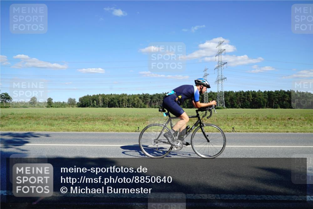 07.09.2025 - 19. Norderstedt Triathlon Michael Burmester http://msf.ph/oto/8850640 07.09.2025 15:32:02 Radfahren 902, 1427, 1460, 1479, 1523 meine-sportfotos.de