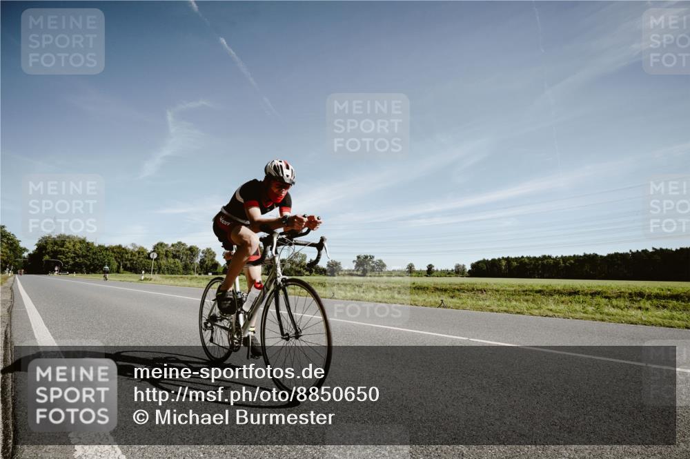 07.09.2025 - 19. Norderstedt Triathlon Michael Burmester http://msf.ph/oto/8850650 07.09.2025 11:10:19 Radfahren 734, 771, 1207 meine-sportfotos.de