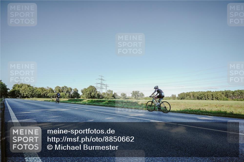 07.09.2025 - 19. Norderstedt Triathlon Michael Burmester http://msf.ph/oto/8850662 07.09.2025 16:43:42 Radfahren  meine-sportfotos.de