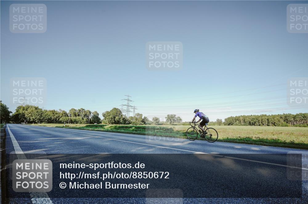 07.09.2025 - 19. Norderstedt Triathlon Michael Burmester http://msf.ph/oto/8850672 07.09.2025 16:44:21 Radfahren  meine-sportfotos.de