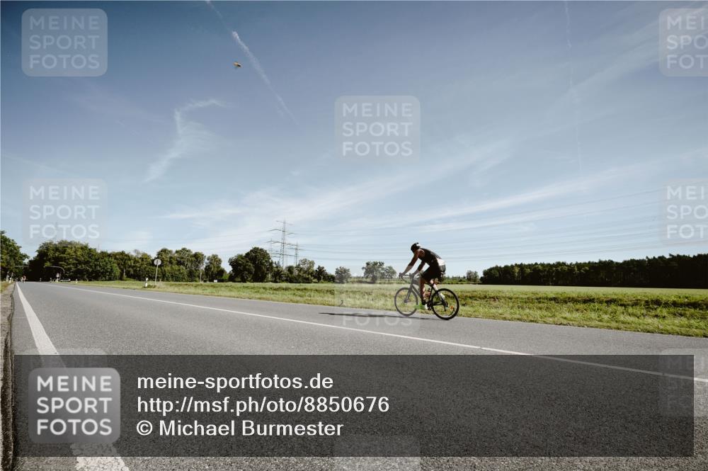 07.09.2025 - 19. Norderstedt Triathlon Michael Burmester http://msf.ph/oto/8850676 07.09.2025 11:10:40 Radfahren  meine-sportfotos.de