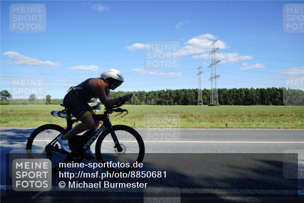 07.09.2025 - 19. Norderstedt Triathlon Michael Burmester http://msf.ph/oto/8850681 07.09.2025 15:32:45 Radfahren 477, 936, 949, 1410, 1504 meine-sportfotos.de