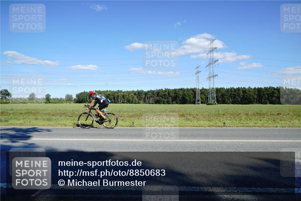 07.09.2025 - 19. Norderstedt Triathlon Michael Burmester http://msf.ph/oto/8850683 07.09.2025 15:32:46 Radfahren 936, 949, 1410, 1504 meine-sportfotos.de