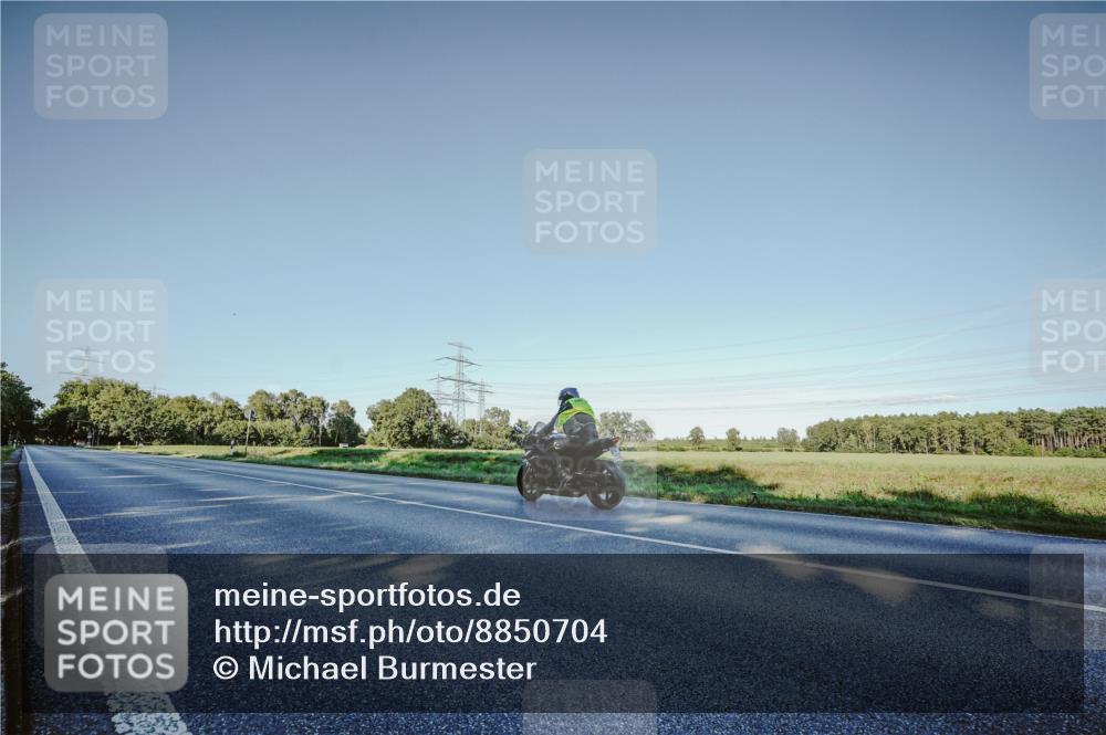 07.09.2025 - 19. Norderstedt Triathlon Michael Burmester http://msf.ph/oto/8850704 07.09.2025 16:48:02 Radfahren  meine-sportfotos.de