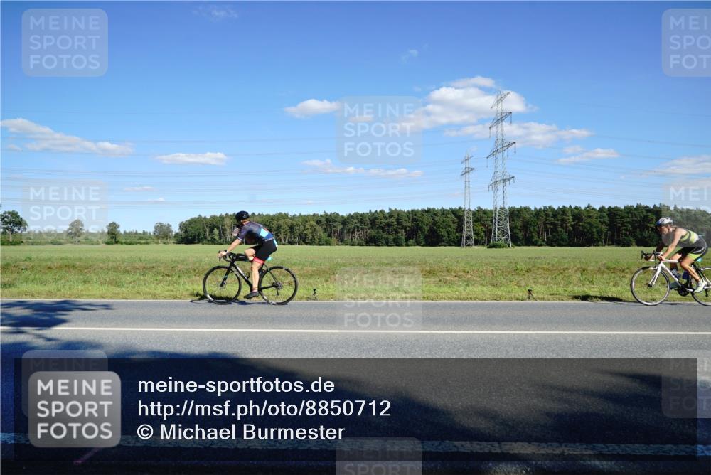 07.09.2025 - 19. Norderstedt Triathlon Michael Burmester http://msf.ph/oto/8850712 07.09.2025 15:33:03 Radfahren  meine-sportfotos.de