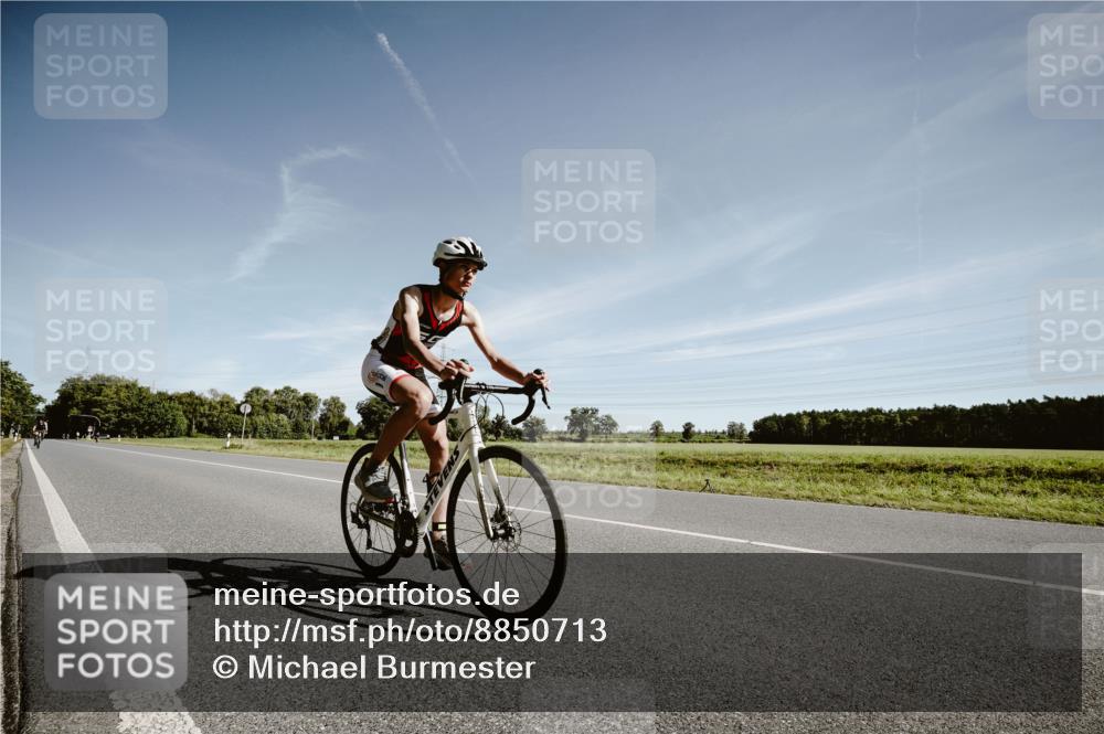 07.09.2025 - 19. Norderstedt Triathlon Michael Burmester http://msf.ph/oto/8850713 07.09.2025 11:11:08 Radfahren 1183 meine-sportfotos.de